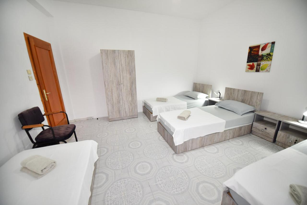 12 B&B Shkodër Extérieur photo