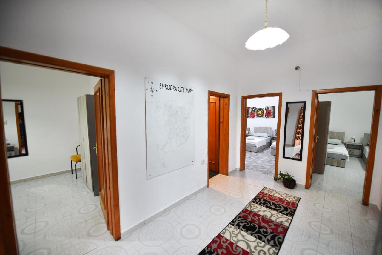 12 B&B Shkodër Extérieur photo